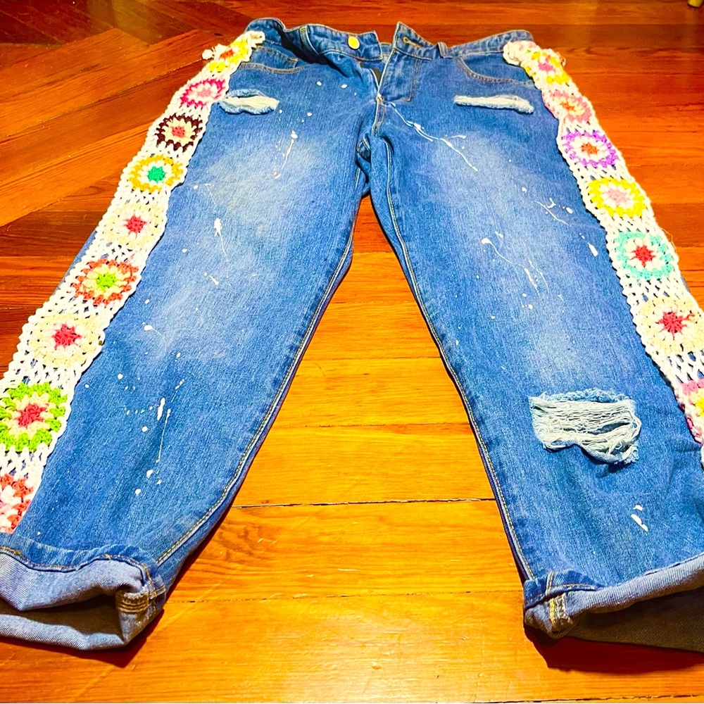 SHEIN Blue Boyfriend Jeans with Artistic Stripe